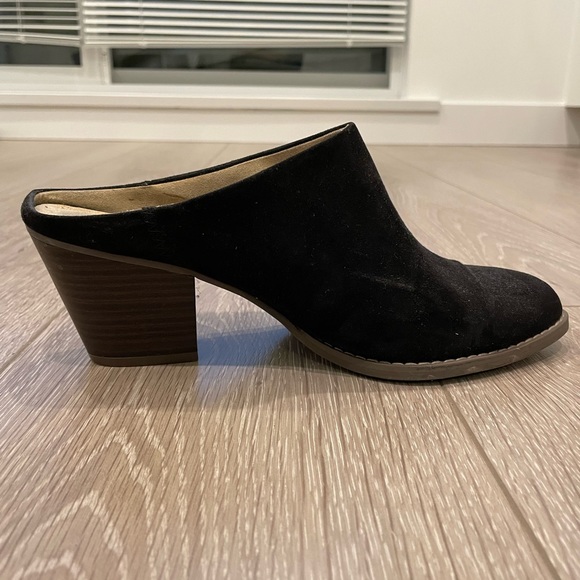 Size 8 Old Navy mules - Picture 7 of 8